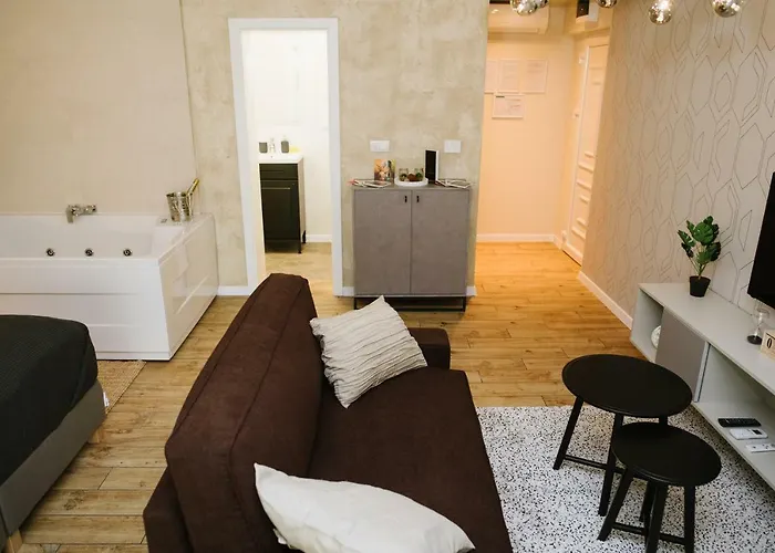 Donner Centar Iii شقة